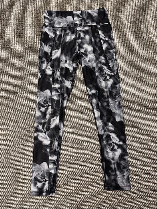 Old Navy Other - Old Navy Black & White Floral Ribbed High Rise Leggings